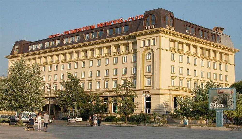 Hôtel Ramada By Wyndham Plovdiv Trimontium Extérieur photo